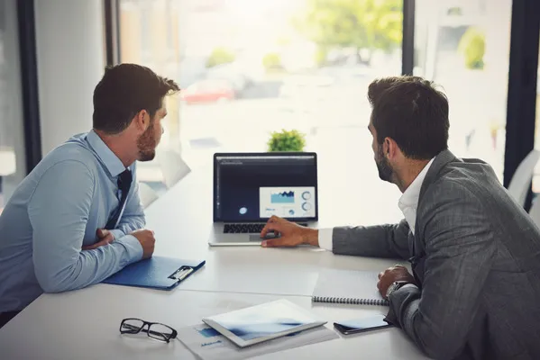 Especialistas brindan consultoría en ventas ayudando a empresas a mejorar prospección, seguimiento comercial y toma de decisiones estratégicas.